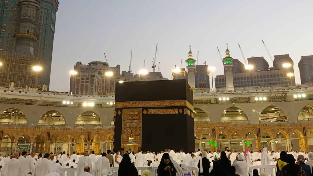 Affordable Umrah Packages with Full Services