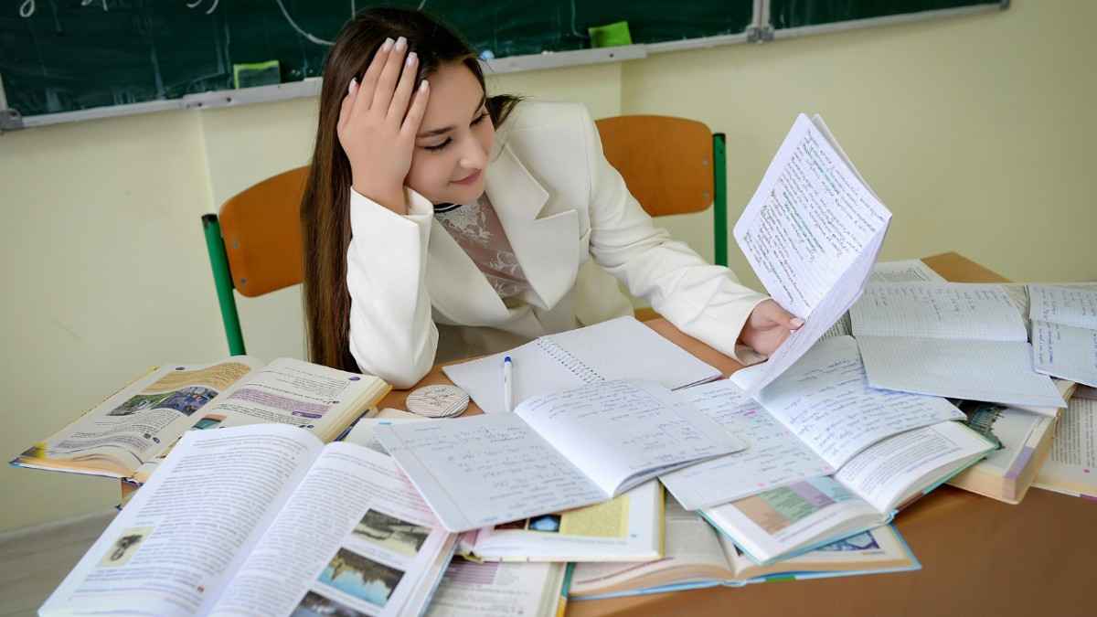 Why Do Canadian Students Struggle with Coursework?