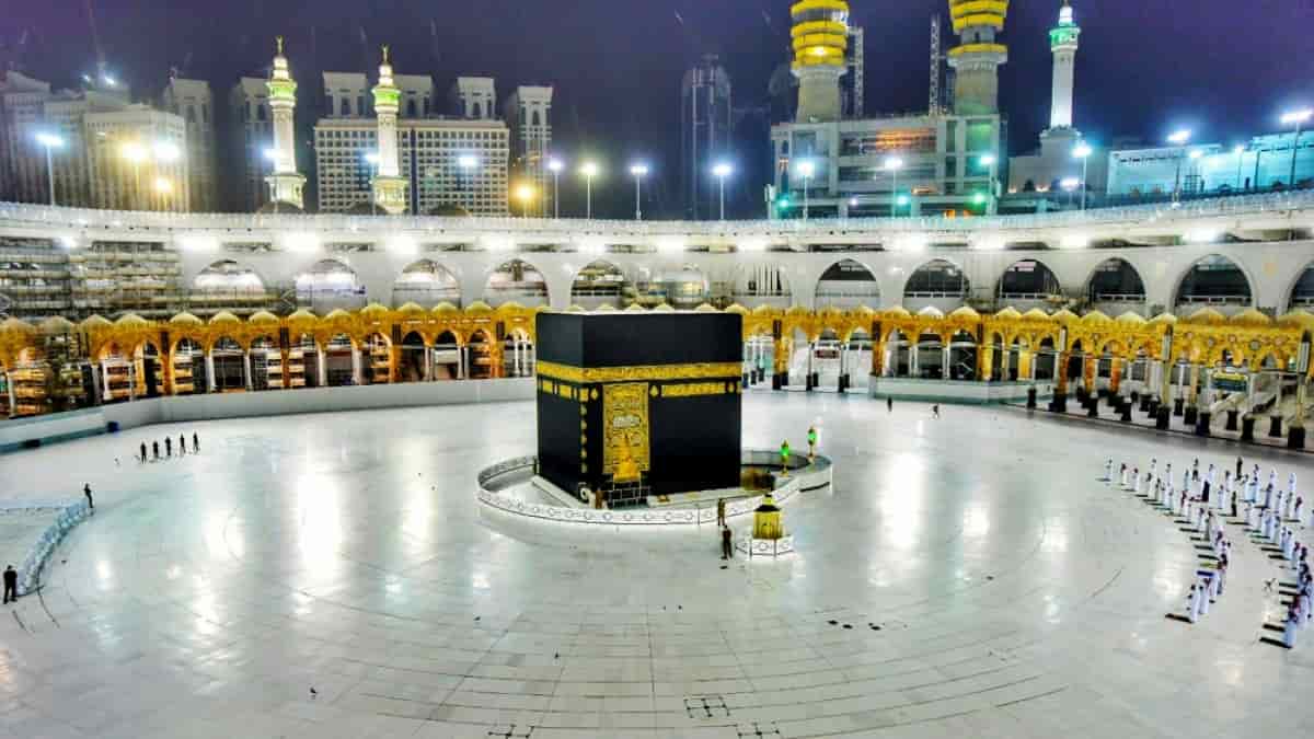 Best Umrah Tour from USA for a Smooth Journey