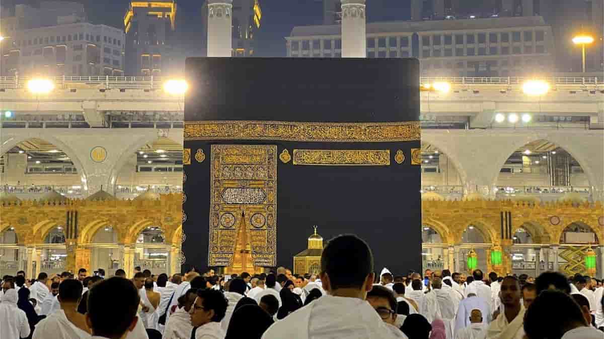 10 Nights 5 Star Umrah Packages: Luxury Hotel Stays