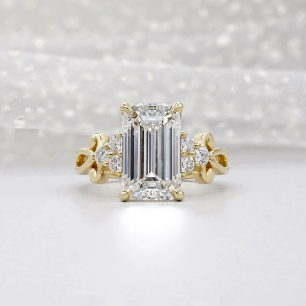 Vintage Engagement Rings That Blend Heirloom Elegance