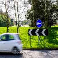 Essential UK Overtaking Rules You Must Know