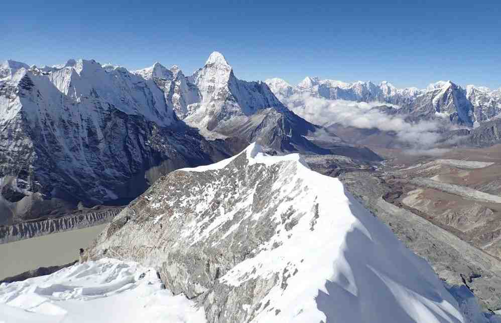 Conquer Everest Base Camp and Island Peak Together