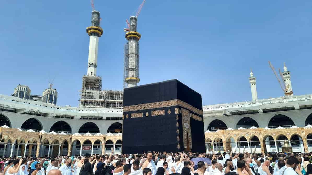 3-Star Umrah Packages from UK with Visa Help Included