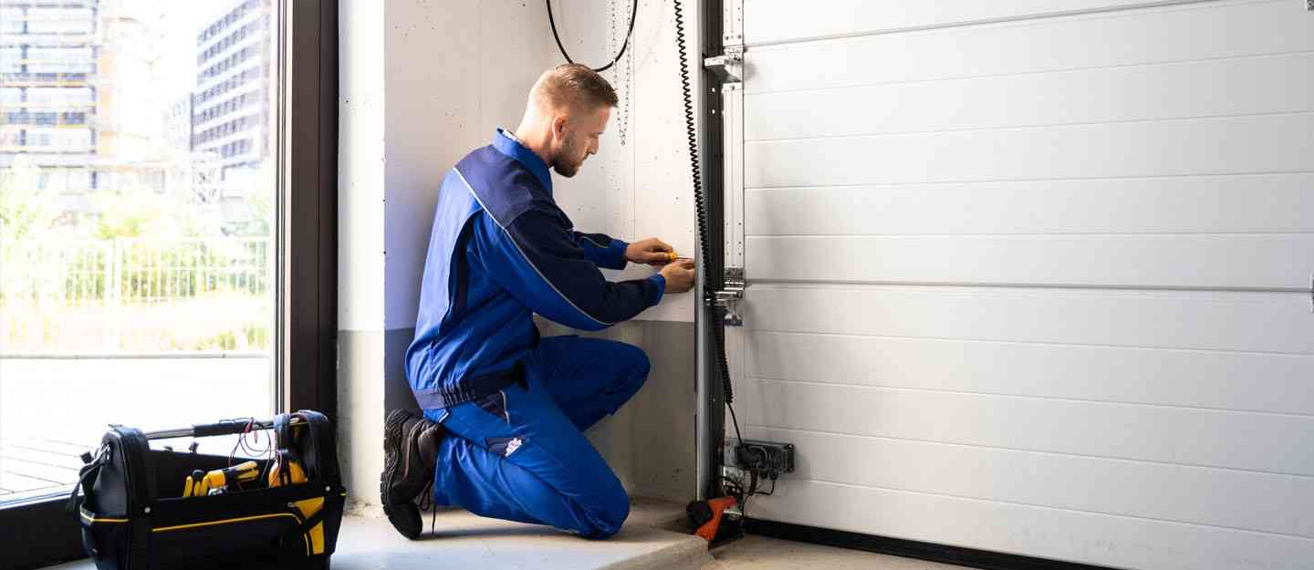 Reliable Garage Door Repair Winnipeg, MB Now