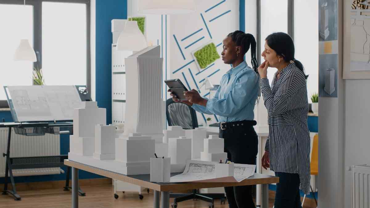 Design-Build vs Traditional: Cost Savings 2026