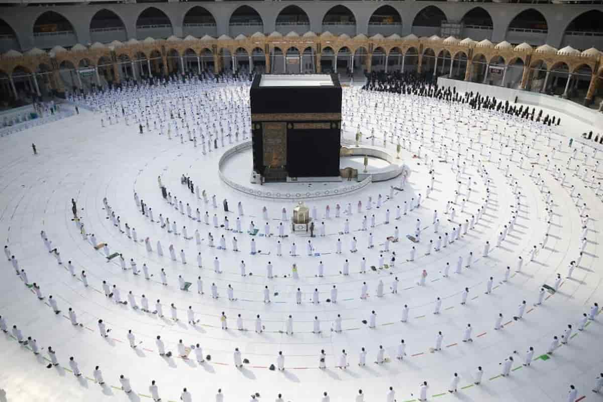 Umrah Tour from UK with Affordable and Luxury Options