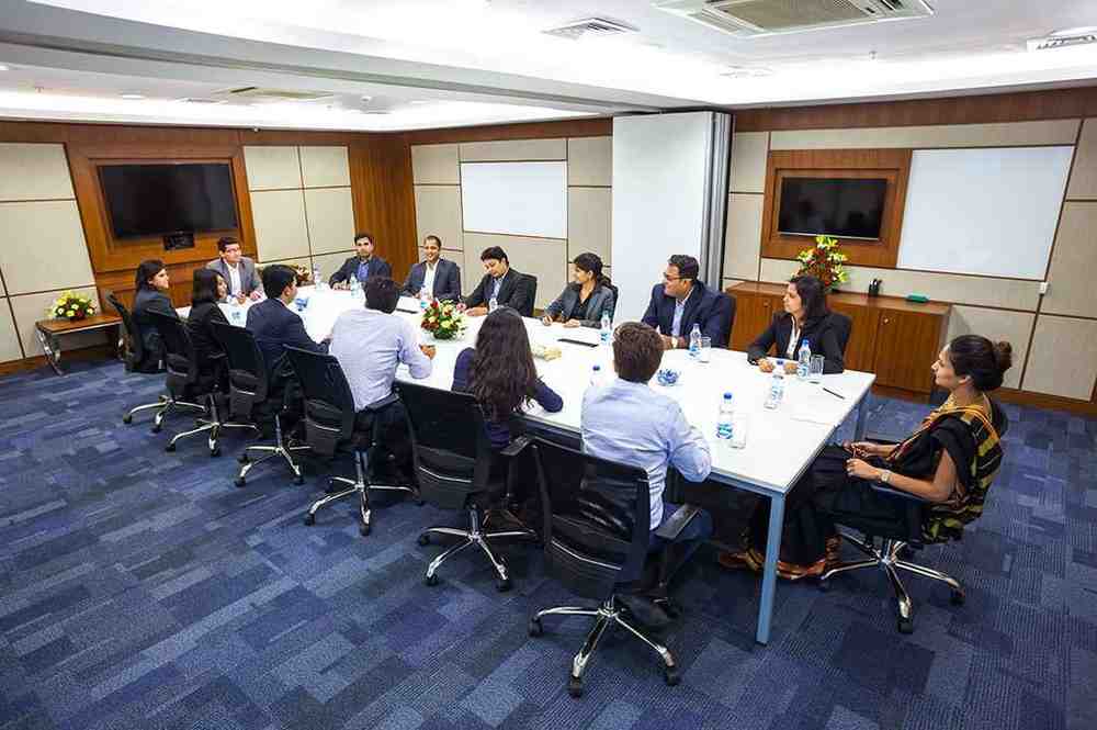 Top Benefits of Booking a Meeting Room in Gurgaon