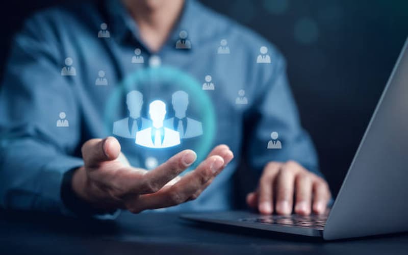How to Manage Remote Employees Effectively in 2026