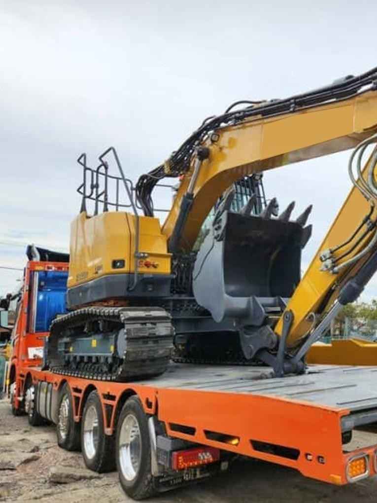 Earthmoving Equipment in Melbourne