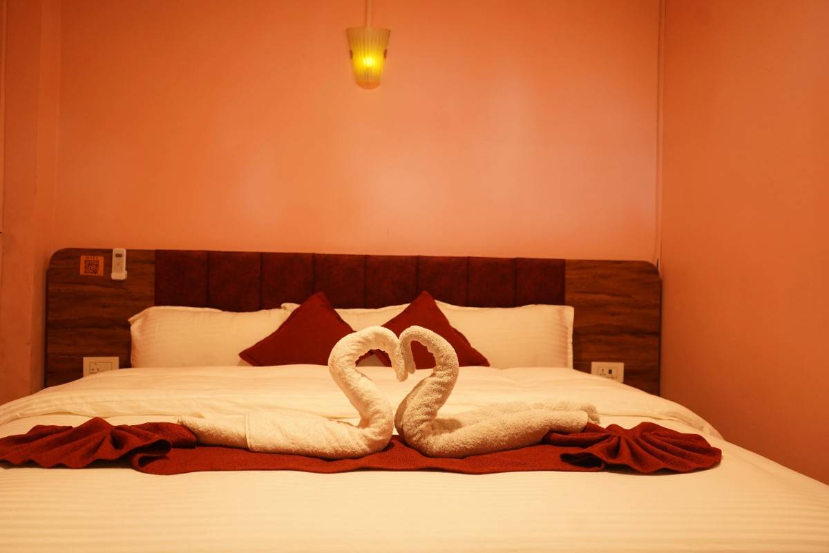 Relax Our Well-Designed Single Standard Room