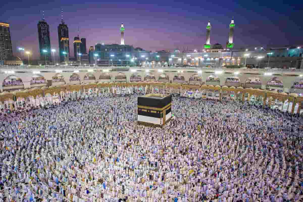 Direct Flights and Hotels Included in Umrah Packages