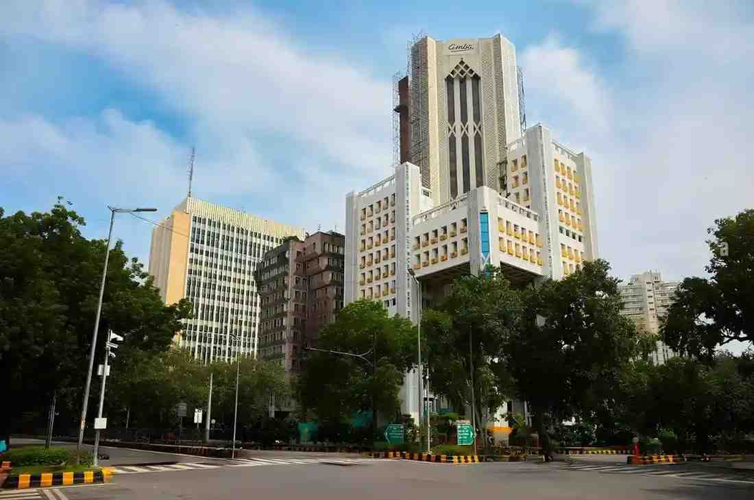 How Much Does a Coworking Space Cost in Delhi?