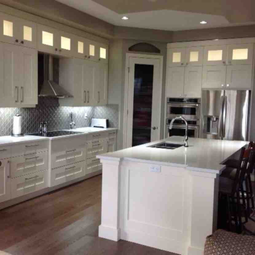 Custom Kitchen Cabinet Design