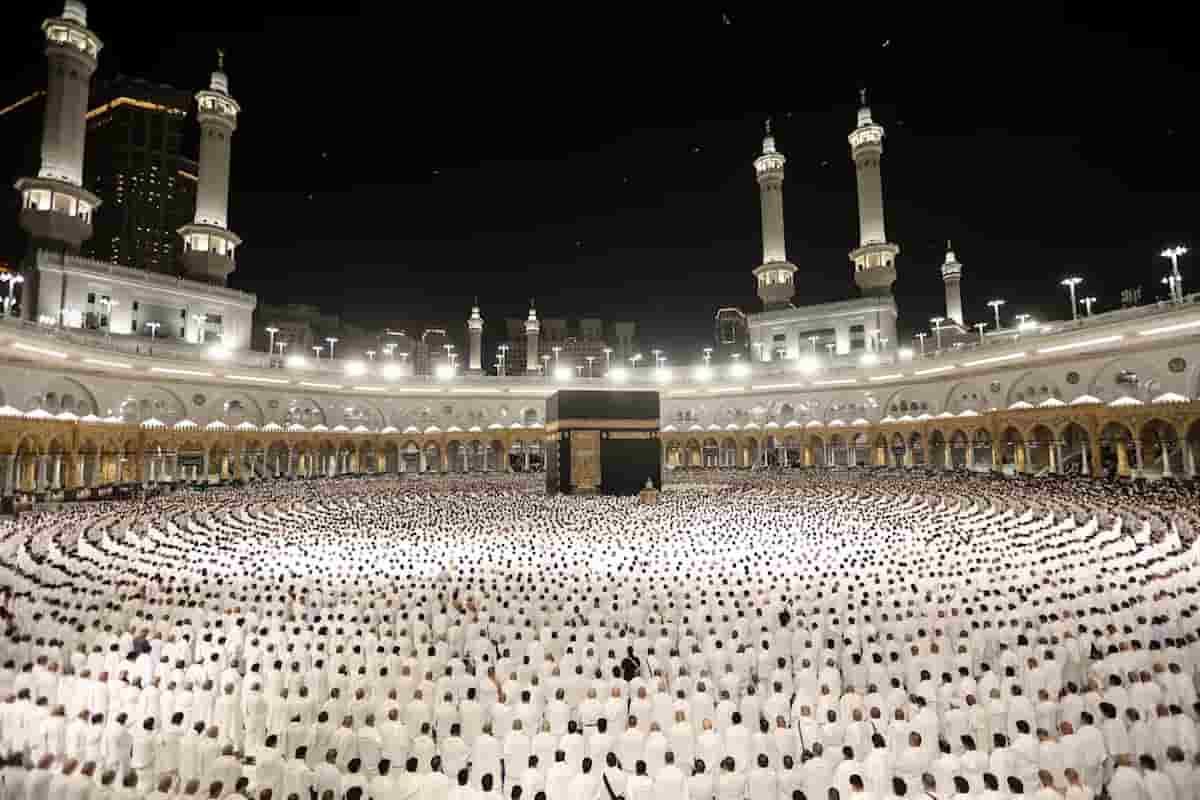 12 Things to Check in Umrah Packages from Blackburn